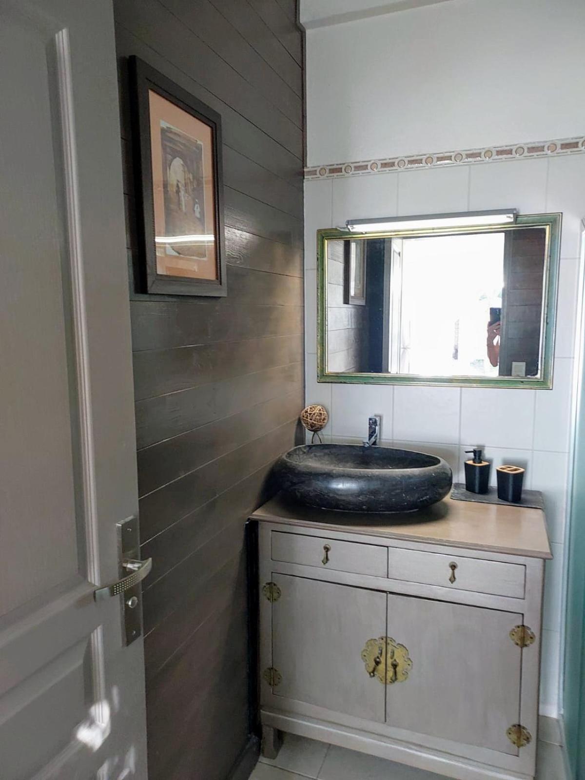 Appartement Chamb'Bouchons à Saint-Francois  Extérieur photo